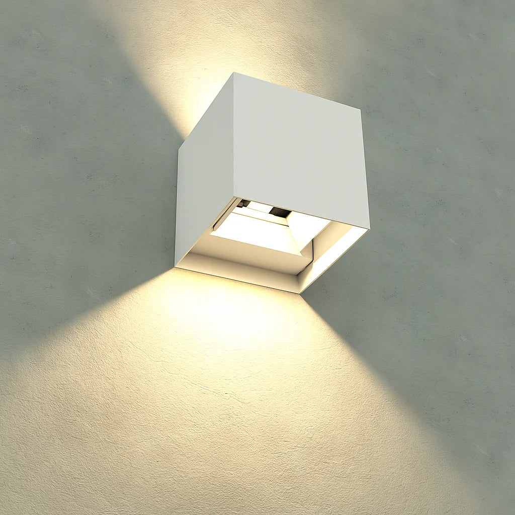 مصباح حائط حديث 6 واط (1080G01) – إضاءة ليد خارجية بزاوية اضاءة قابلة للتعديل، مقاومة للعوامل الجوية IP65, لون أبيض و أسود