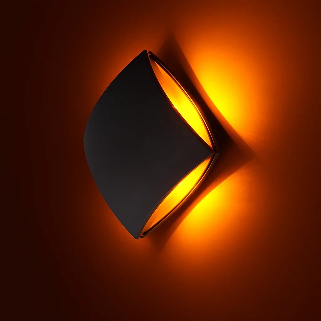 مصباح حائط ليد حديثة 12 واط (1869) – إضاءة ديكورية بـ 4 اتجاهات، مقاوم للماء IP54