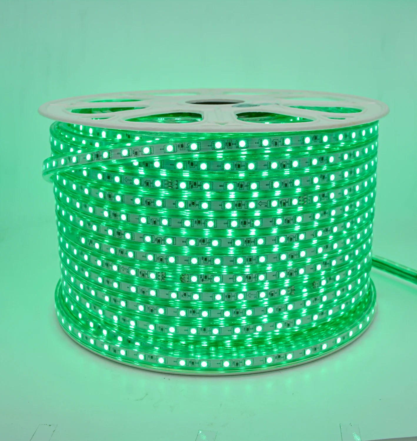 شريط ليد RGB مقاوم للماء IP65 بطول 100 متر - ألوان RGB للديكور والزينة (5050-60L)  