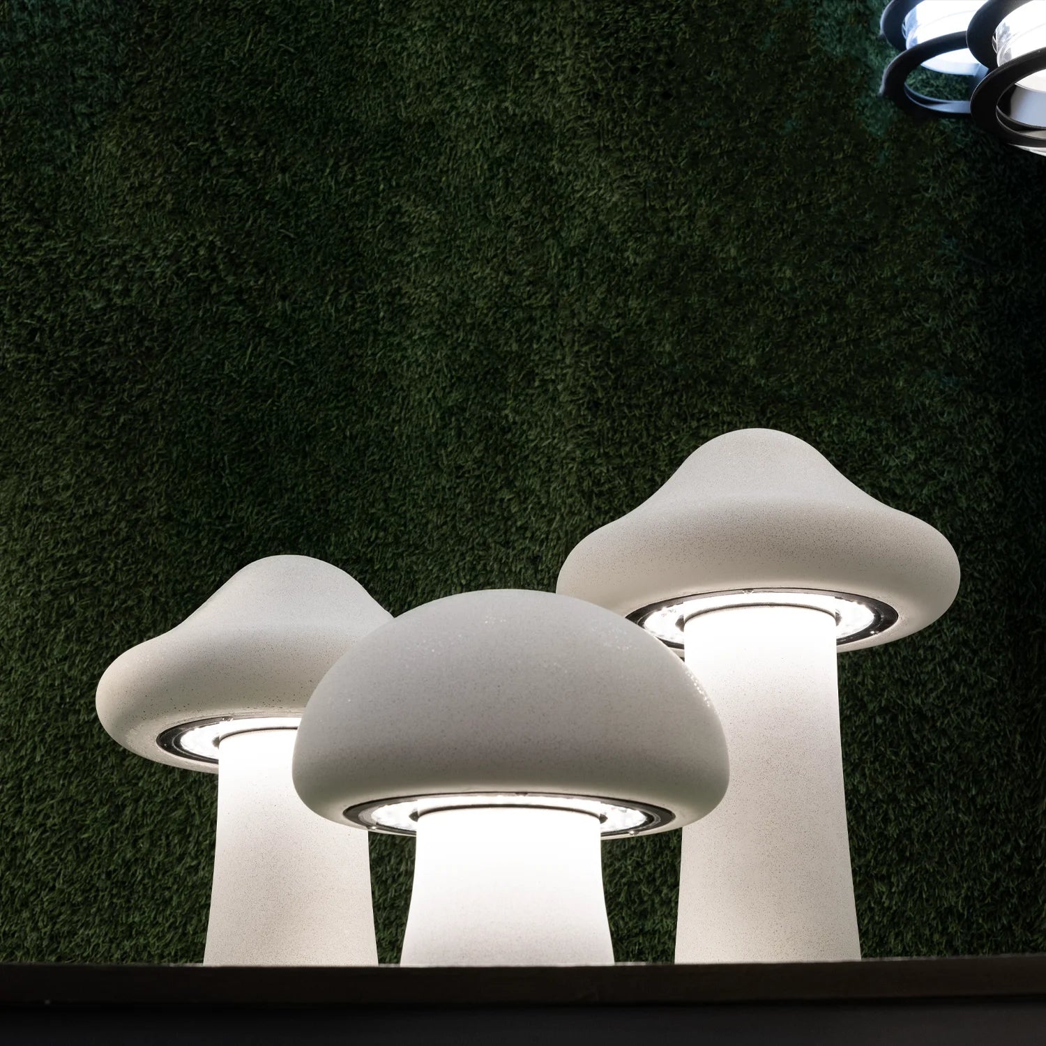 انارة مشاية على شكل فطر - أحجام متعددة 15W (LVY-0602)