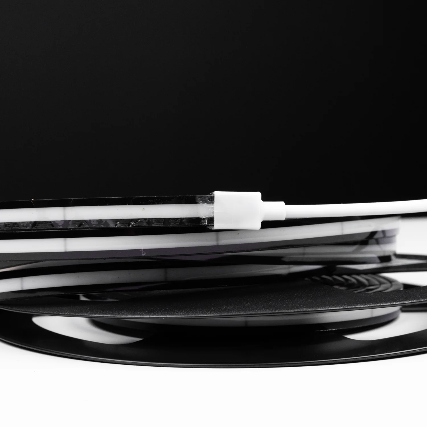 شريط ليد 5 متر COB مقاوم للماء IP65 من الترالايت – إضاءة احترافية خارجية (COB-480P)