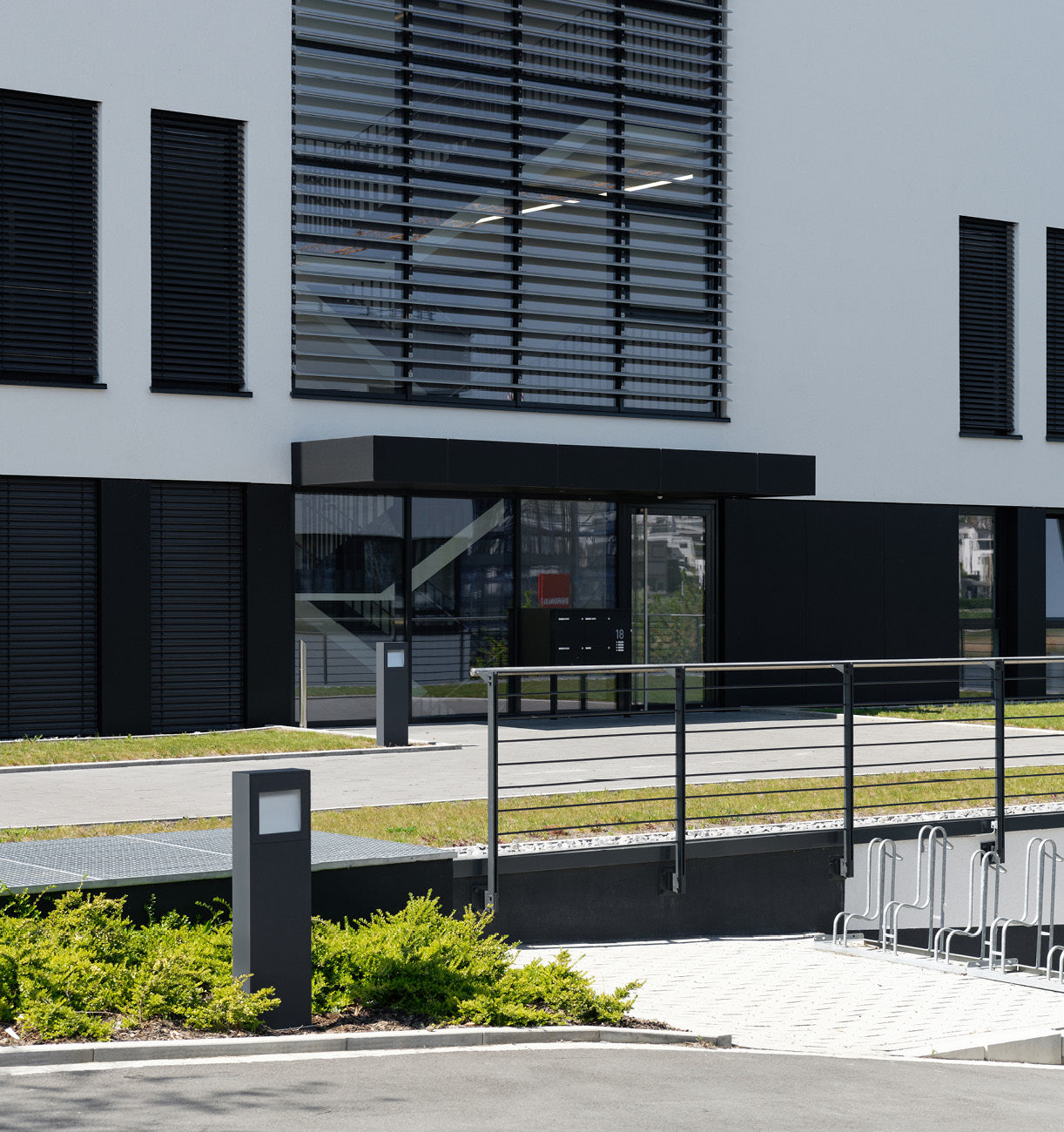 Ultralight LED Outdoor Bollard Light (BD2580)