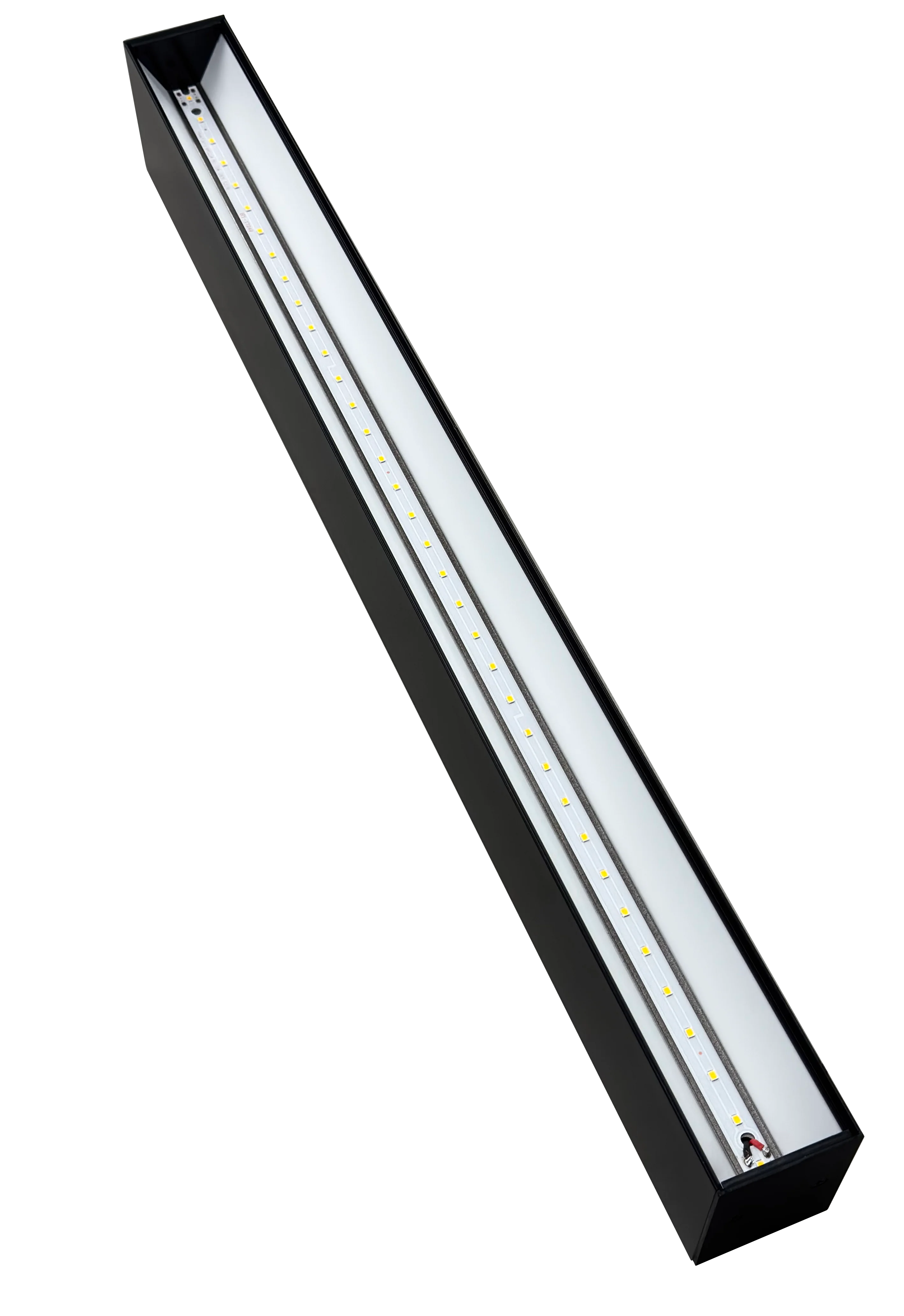 كشاف خطي ليد مدمج ومعلق (BR5124) من الترالايت – إضاءة داخلية موفرة للطاقة من OSRAM