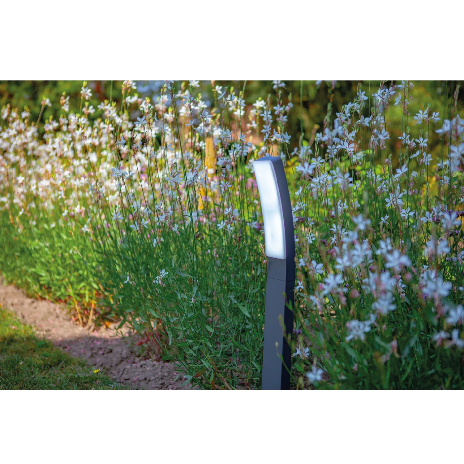 أعمدة إنارة ليد للممرات الترالايت IP54 (100411)