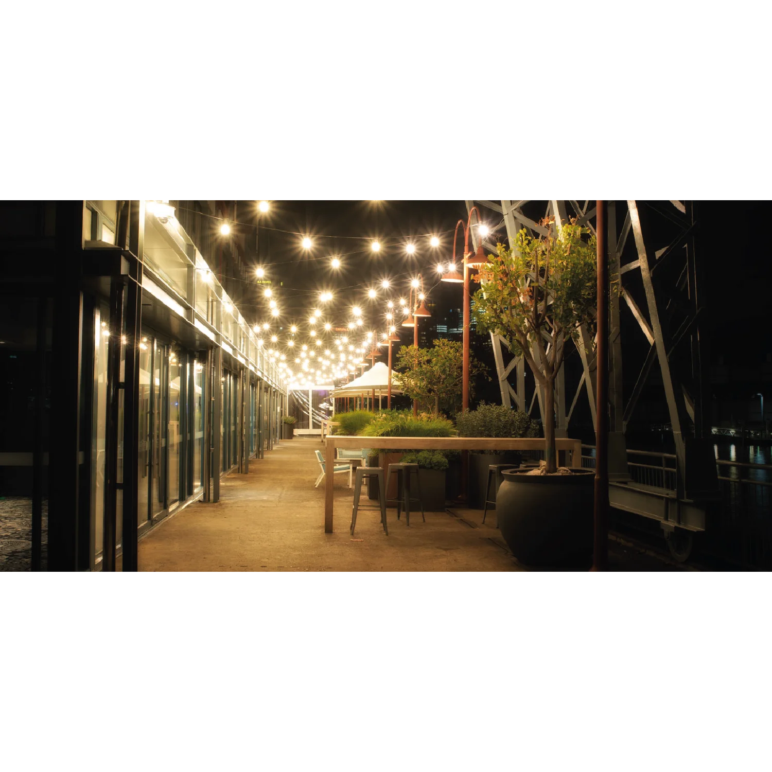 لمبة شمعة ليد الترالايت 4.2 واط E14 (UTL-470SG-D1P)