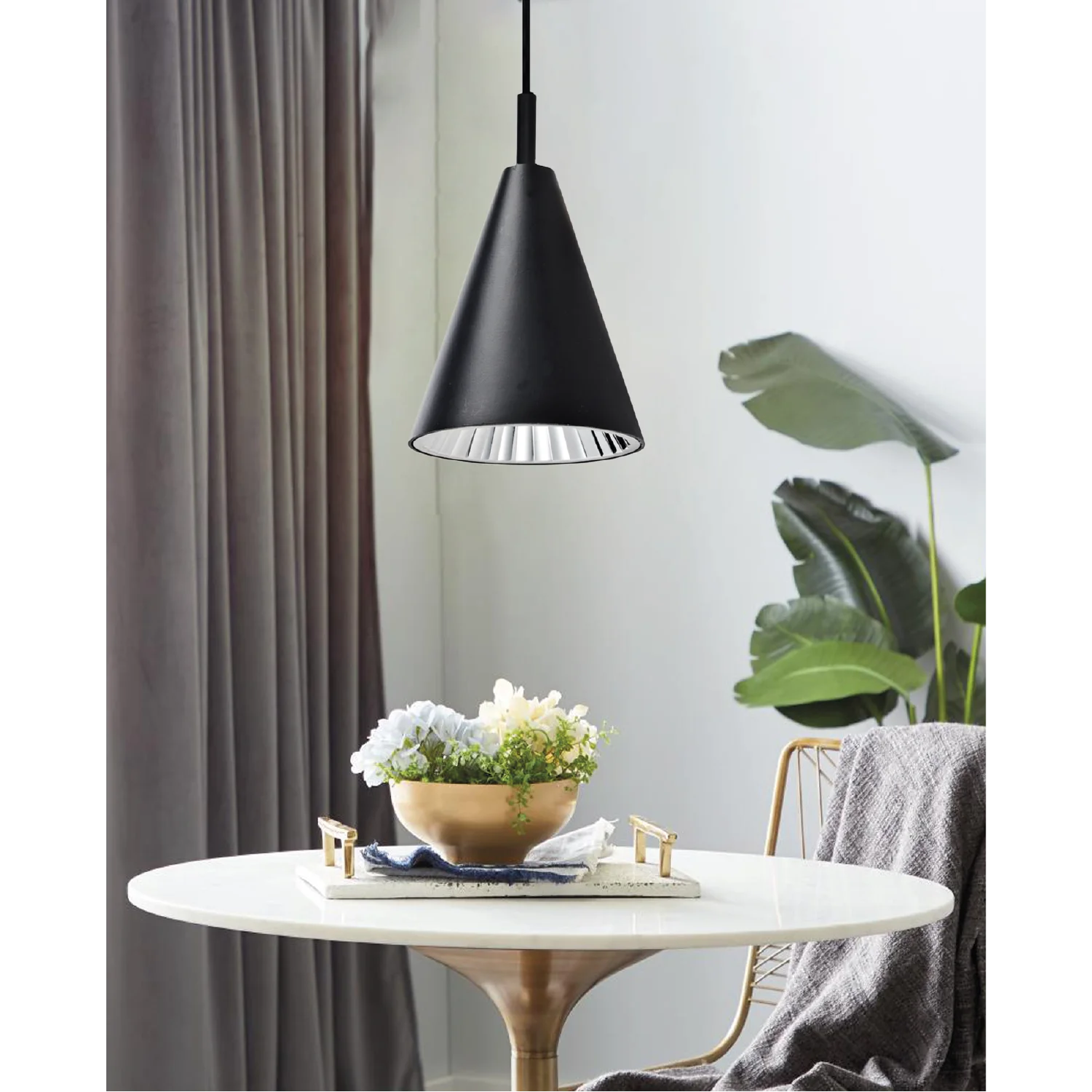 إنارة معلقة مخروطية داخلية من الترالايت (BR6021)