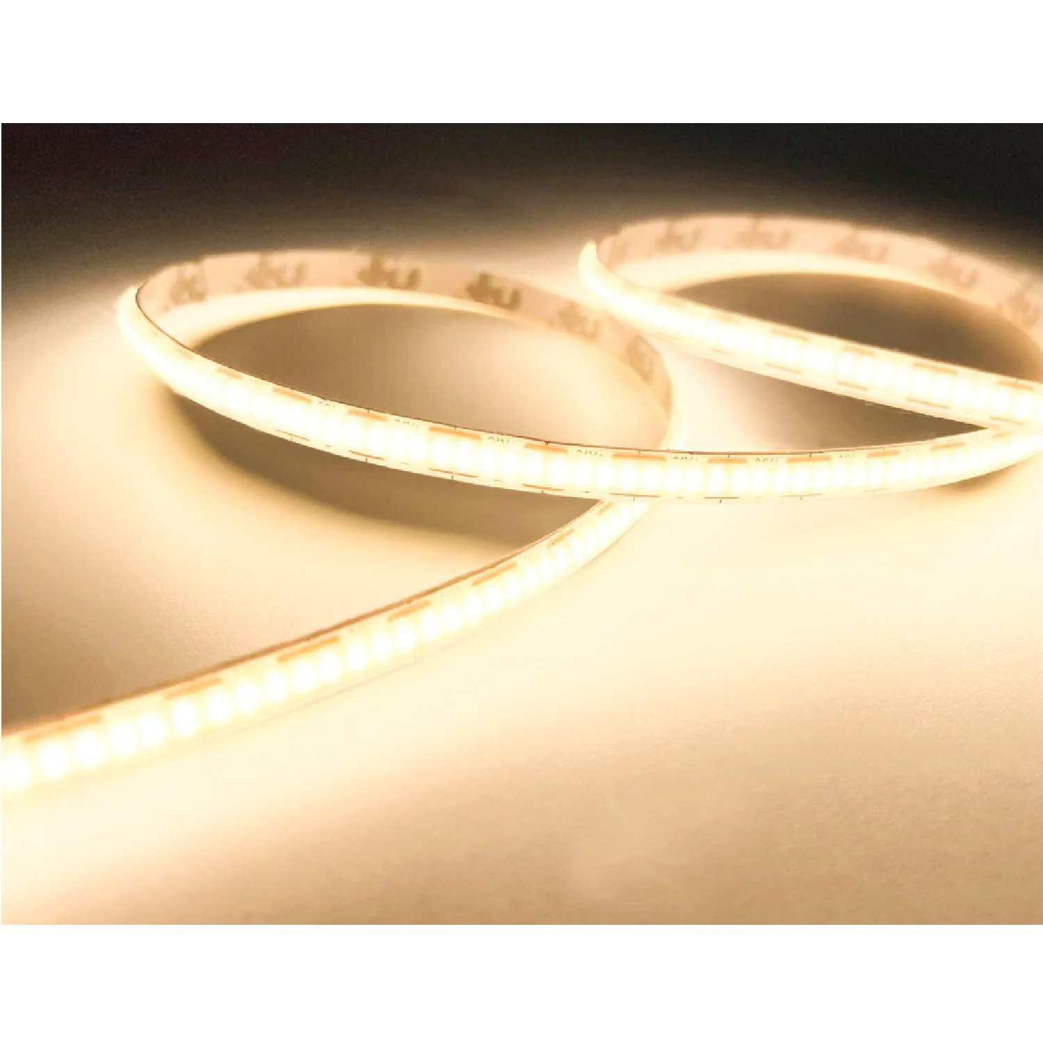 شريط 5 متر ليد COB من الترالايت  – إضاءة ناعمة بتصميم مرن ودقة ألوان عالية CRI 90 (COB-400P)