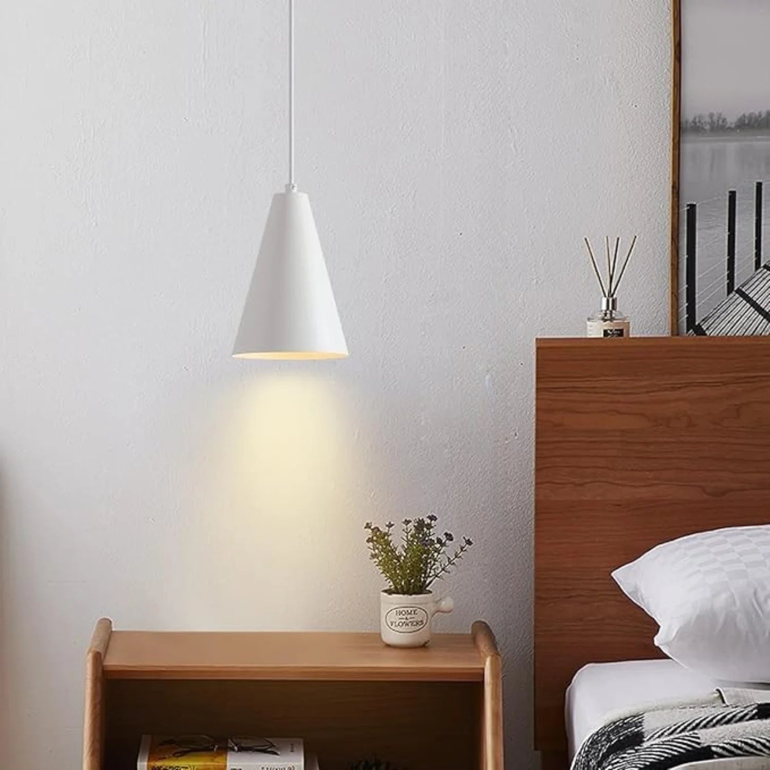 إنارة معلقة مخروطية داخلية من الترالايت (BR6021)