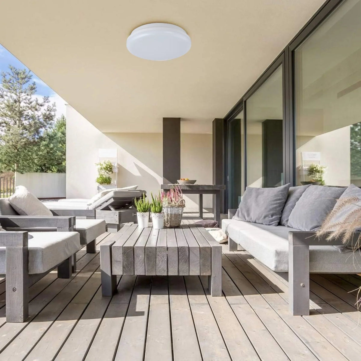 مصباح ليد مقاوم للماء مثبت على السطح – إضاءة عصرية للمساحات الداخلية والخارجية (UTL-BH)