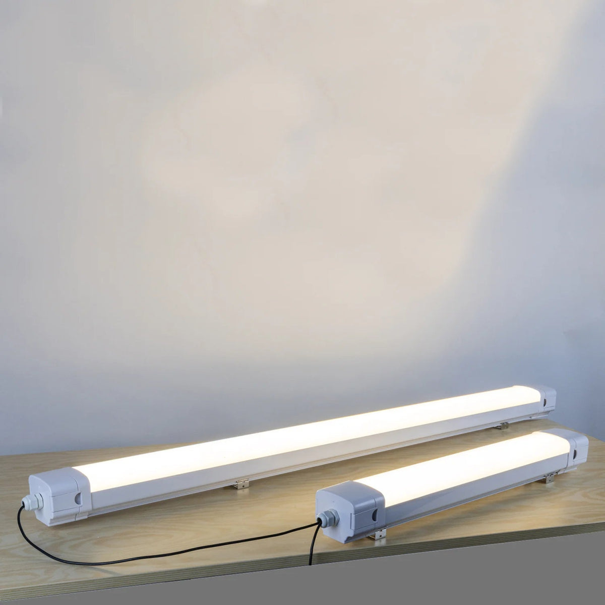 إنارة مواقف سيارات قابلة للتوصيل (TP05)