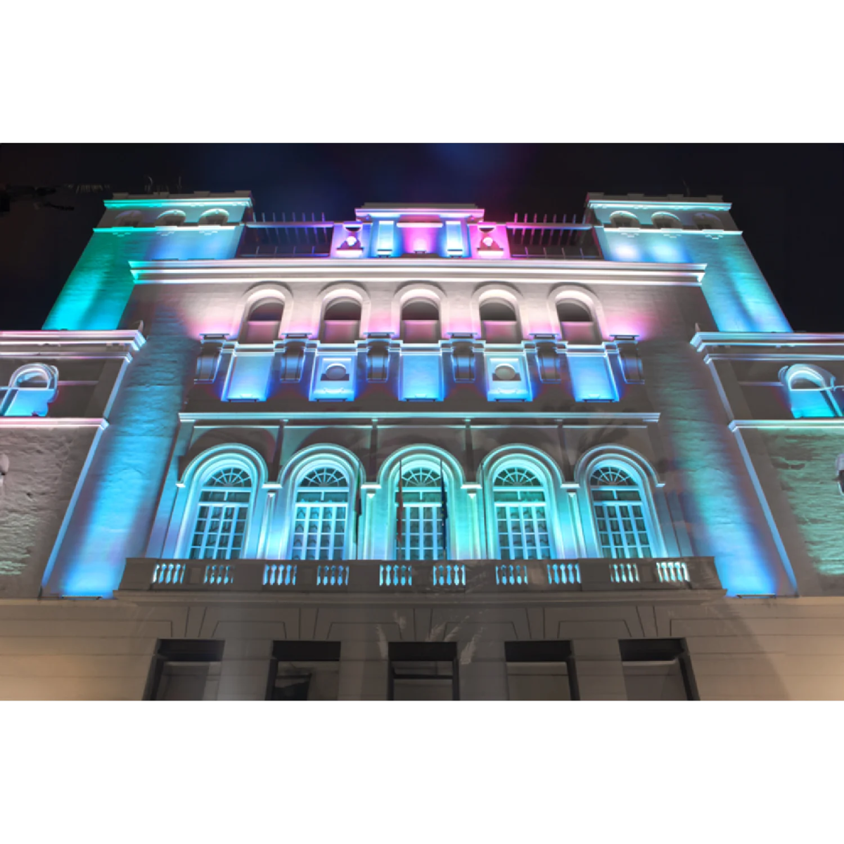 كشاف حائط ليد قوي 150 واط الترالايت للإضاءة الخارجية – مقاوم للماء IP65 (YL6726)