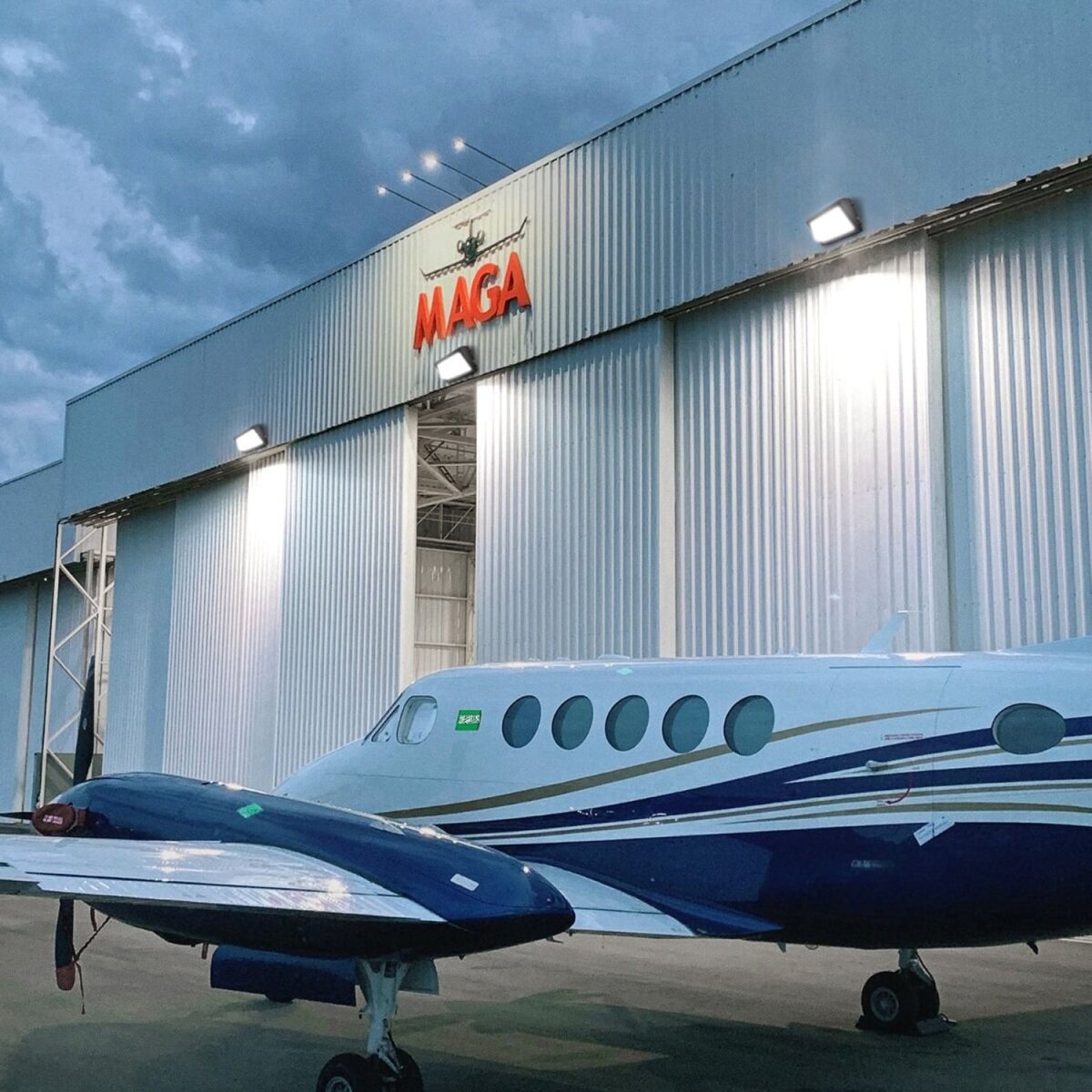 Ultralight E40 Wall Pack (WPA-25)