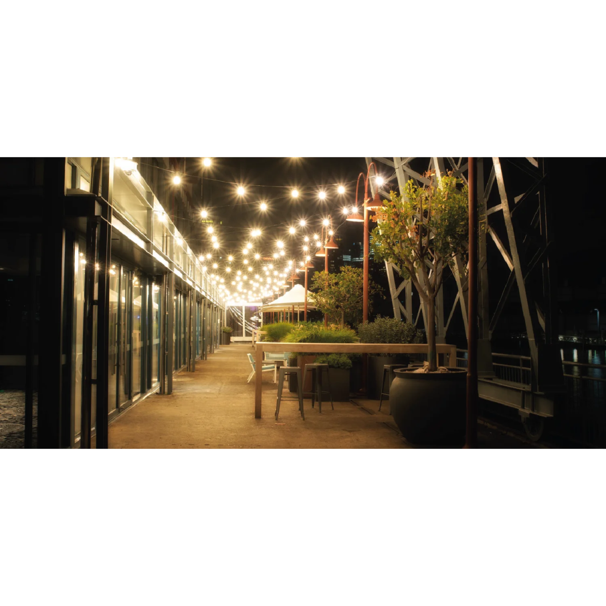 Ultralight LED Bulb Light E14 (UTL-470SG-D1P)