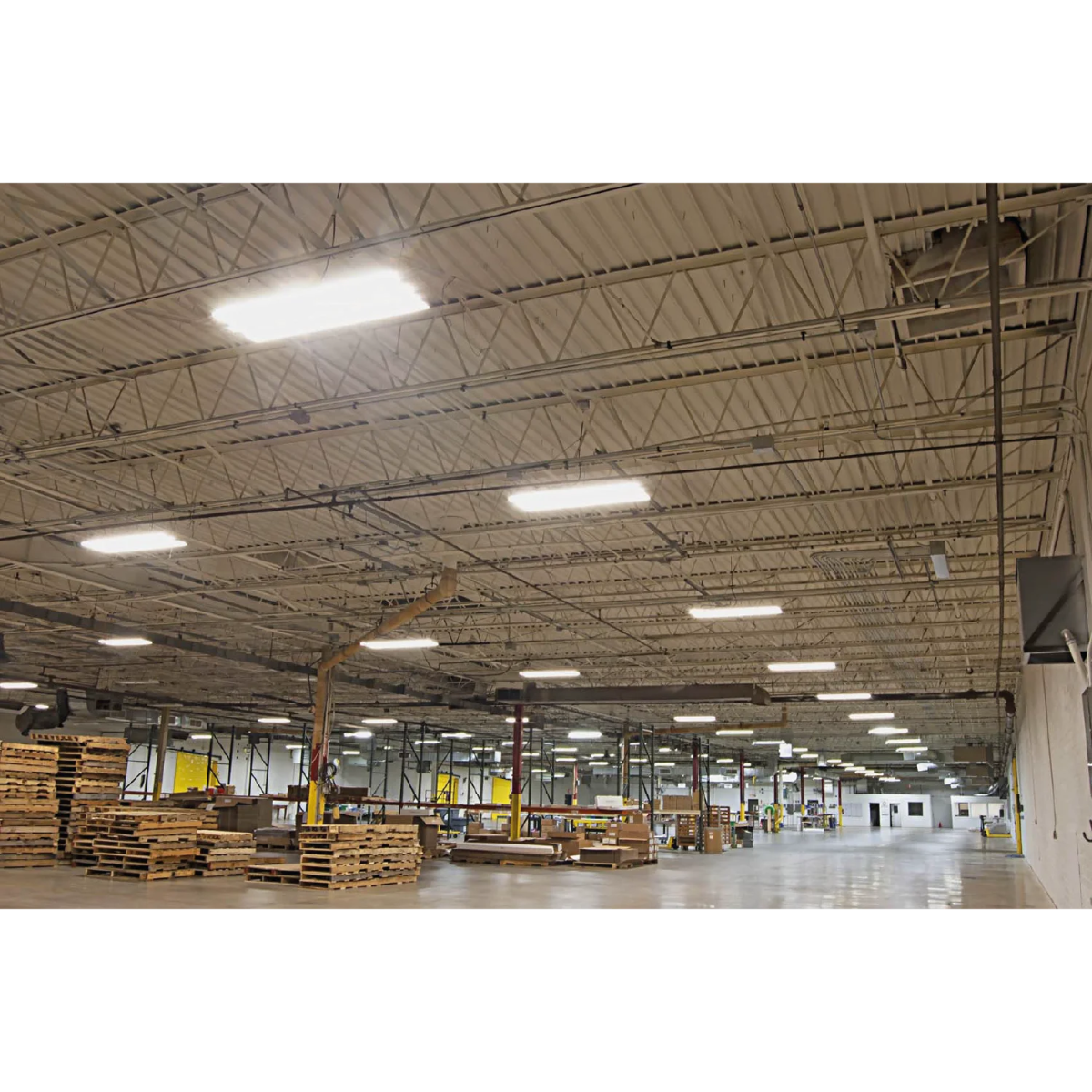 إنارة معلقة من الترالايت 200 واط - قابل للتخفيت - مقاوم للماء (BR6055)