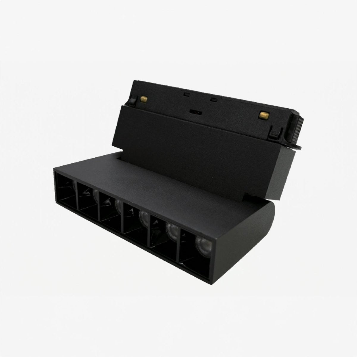 Magnetic light mounts

