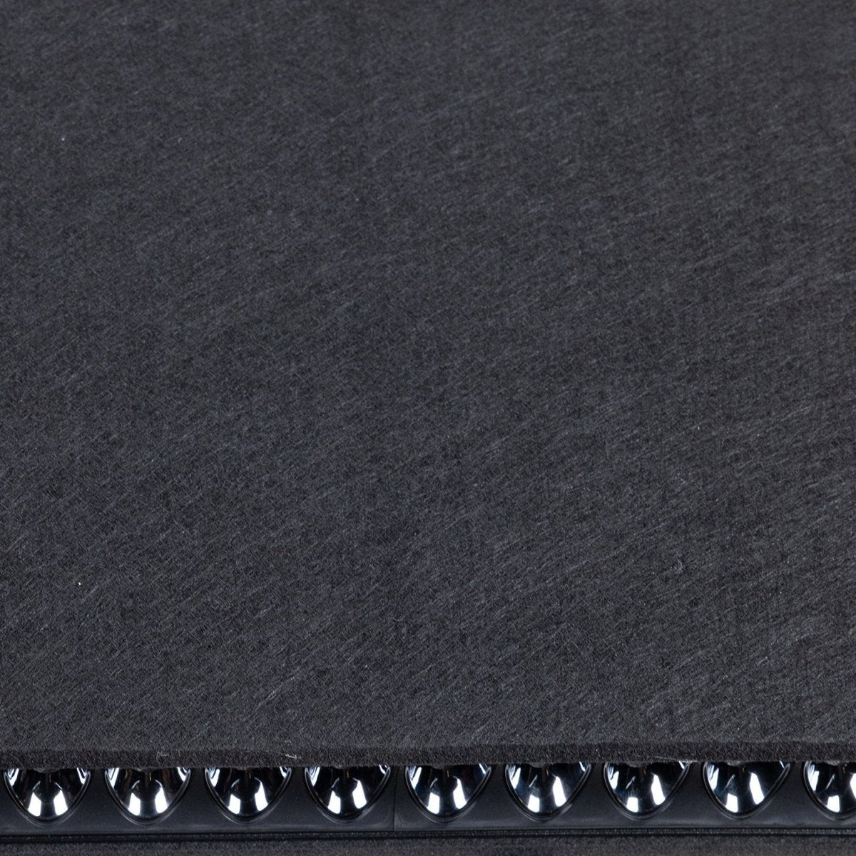 الترالايت انارة علاقية عازلة للصوت (QPL3845)