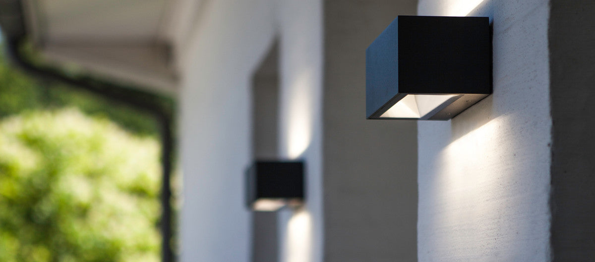 الترا لايت إنارة جدارية بإتجاهين للأعلى و اللأسفل (7760)