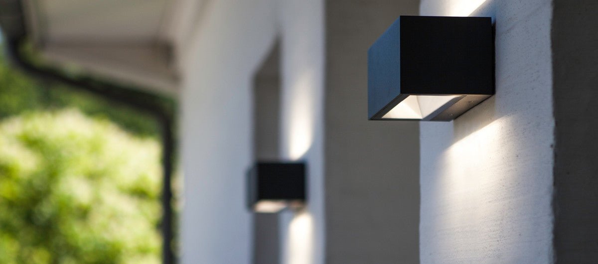 Ultralight Up and Down LED Wall Light (7760)