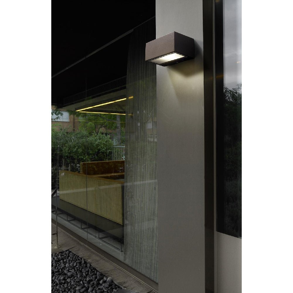 Ultralight Up and Down LED Wall Light (7760)