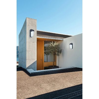 Elegant Garden Wall Light